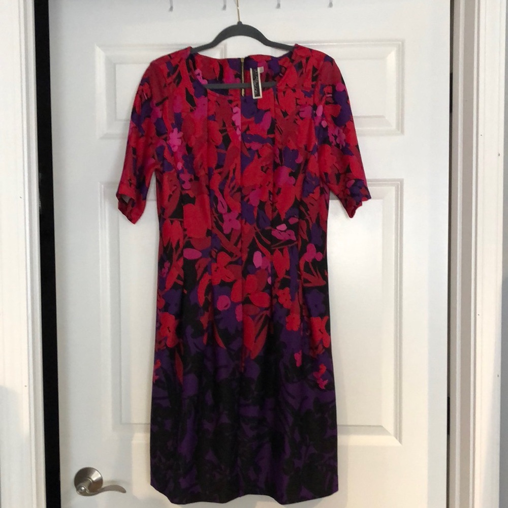 Excellent used condition ladies dress!!